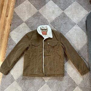 Levi’s cuordouroy and Sherpa jacket